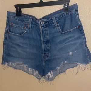 501 Levi women’s shorts
